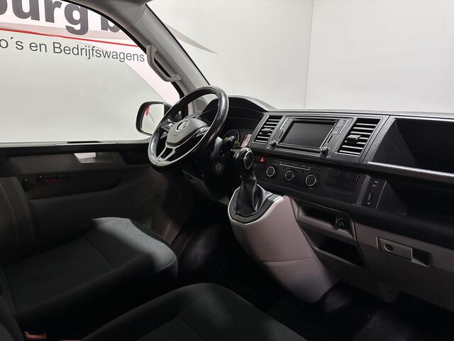 Volkswagen TRANSPORTER 2.0 TDI L2H1 Highline - Automaat - 3 pers. - Carplay / Navi / Trekhaak