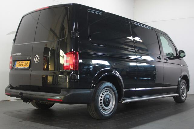 Volkswagen TRANSPORTER 2.0 TDI L2H1 Highline - Automaat - 3 pers. - Carplay / Navi / Trekhaak