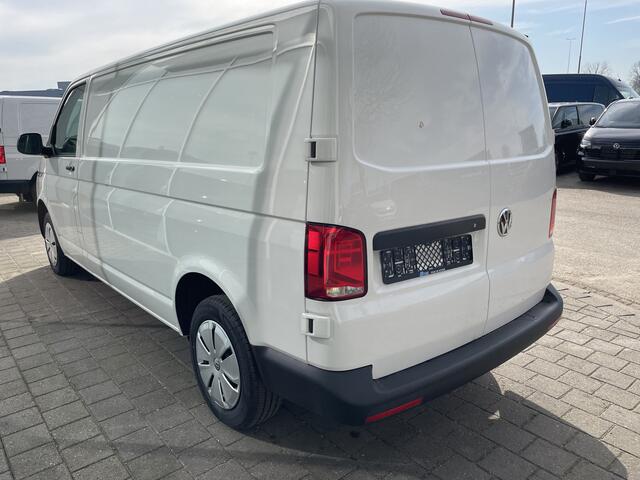 Volkswagen TRANSPORTER 2.0 TDI L2H1 28 150PK Hand | 3 zits | achterdeuren | Cruise control