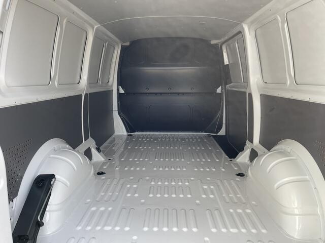 Volkswagen TRANSPORTER 2.0 TDI L2H1 28 150PK Hand | 3 zits | achterdeuren | Cruise control