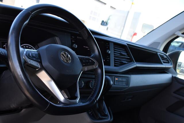 Volkswagen TRANSPORTER 2.0 TDI L1H1 Black Bulli Edition Adaptieve Cruise, Camera, Carplay, LED, 150PK, Automaat, Multimedia, Stoelverwarming, Uniek!