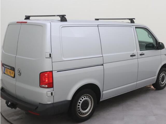 Volkswagen TRANSPORTER L1H1 90pk Navigatie Trekhaak Cruise control Airco Apple Carplay/Android auto Parkeersensoren Euro6
