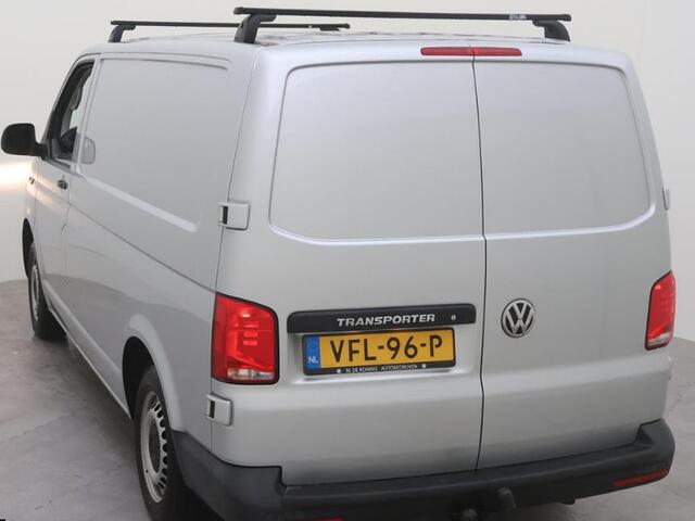 Volkswagen TRANSPORTER L1H1 90pk Navigatie Trekhaak Cruise control Airco Apple Carplay/Android auto Parkeersensoren Euro6