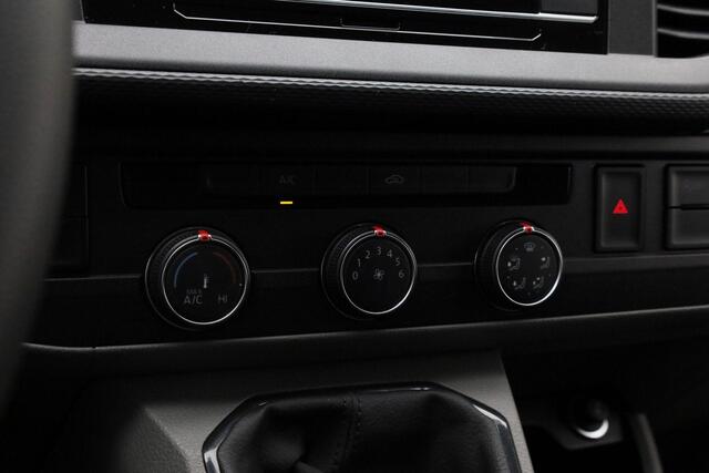 Volkswagen TRANSPORTER 2.0 TDI 90 pk L1H1 26 Economy Business | 3-zits | Parkeersensoren achter | Apple Carplay / Android Auto | Cruise Control