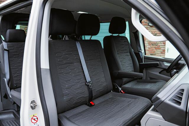 Volkswagen TRANSPORTER T6.1 150 PK DSG 6-PERSOONS DC L2H1 Caravelle ACC| LED | NAVI | A-DEUREN | CLIMATRONIC