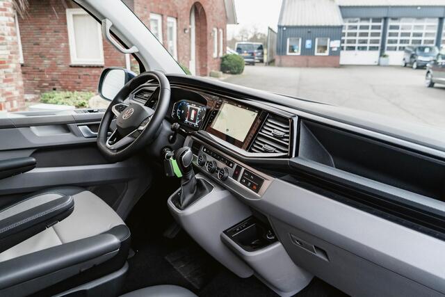 Volkswagen TRANSPORTER T6.1 2.0 TDI 204 PK DSG CARAVELLE L2H1 A-KLEP DUB/DUB ACC | LED | Leder | Virtual Cockpit | Privacy glass |