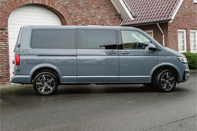 Volkswagen TRANSPORTER T6.1 2.0 TDI 204 PK DSG CARAVELLE L2H1 A-Deuren DUB/CAB ACC | LED | Leder | Apple Carplay/ Android Auto | Privacy glass |