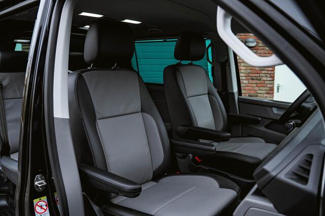 Volkswagen TRANSPORTER T6.1 2.0 TDI 204 PK DSG CARAVELLE L2H1 A-KLEP DUB/DUB ACC | LED | Leder | Virtual Cockpit | Privacy glass |