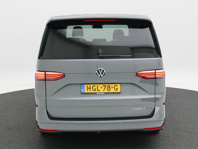 Volkswagen TRANSPORTER Bulli Edition L2 1.5 eHybrid EU6 180 kW (245pk) 31 Volkswagen Multivan Bulli Edition L2 1.5 eHybrid EU6 180 kW (245pk) 31 | 700122 | Vis-a-vis stoelopstelling met 7 zitplaatsen | Elec. achterklep } elec trekhaak |