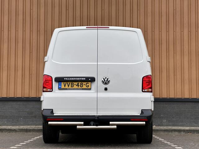 Volkswagen TRANSPORTER 2.0 TDI L2H1 30 DC Highline | Marge | BPM Vrij !! | Apple Carplay | Dubbel Cabine | Achteruitrijcamera | DAB | Bluetooth | Airconditioning | Navigatie |