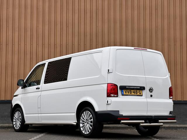 Volkswagen TRANSPORTER 2.0 TDI L2H1 30 DC Highline | BPM Vrij !! | Apple Carplay | Dubbel Cabine | Achteruitrijcamera | DAB | Bluetooth | Airconditioning | Navigatie |