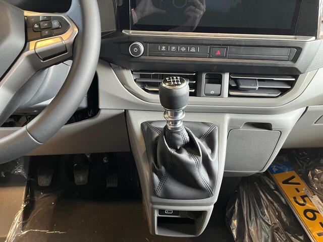 Volkswagen TRANSPORTER Bedrijfswagens Life L2 2.0 TDI EU6 110 pk 81 kW 6 versn. hand | BPM vrij | Bestuurdersassistentiepakket plus | Exterieurpakket met radiatorgrille in carrosseriekleur | Trekhaakvoorbereiding |