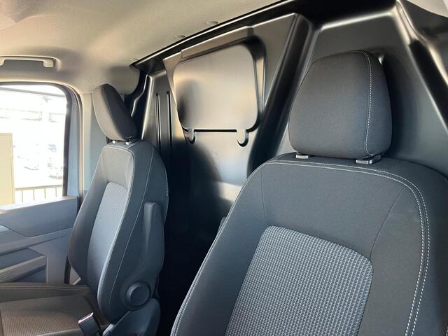 Volkswagen TRANSPORTER Bedrijfswagens Life L2 2.0 TDI EU6 110 pk 81 kW 6 versn. hand | BPM vrij | Bestuurdersassistentiepakket plus | Exterieurpakket met radiatorgrille in carrosseriekleur | Trekhaakvoorbereiding |