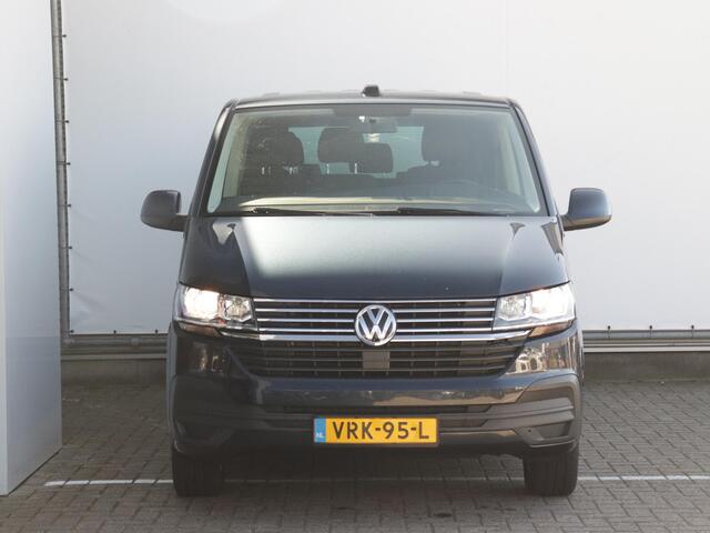 Volkswagen TRANSPORTER 2.0 TDI L2H1 32 DC Caravelle | Navigatie | Parkeerhulp | Bank- en Stoelverwarming | Cruise Control | App-Connect |