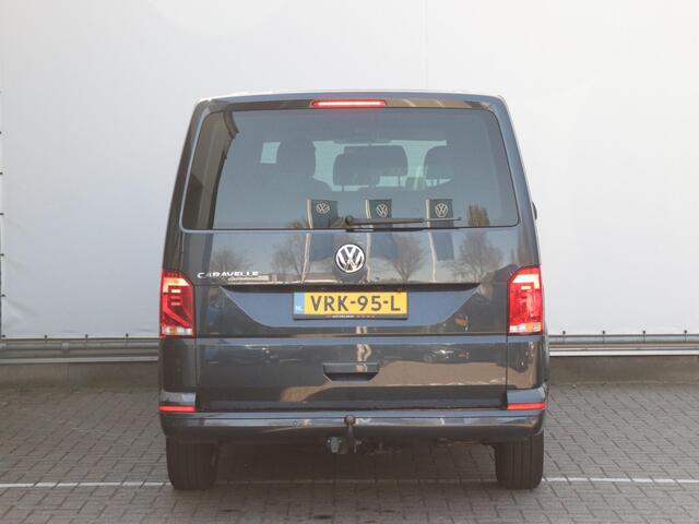 Volkswagen TRANSPORTER 2.0 TDI L2H1 32 DC Caravelle | Navigatie | Parkeerhulp | Bank- en Stoelverwarming | Cruise Control | App-Connect |