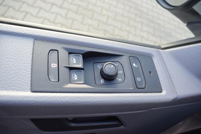 Volkswagen TRANSPORTER 2.0 TDI L2H1 DC DUBBEL CABINE AUTOMAAT | PRIJS = EXCL. BTW! |