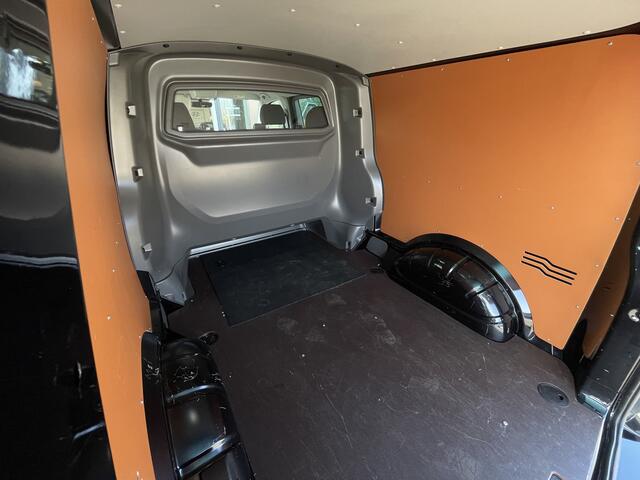 Volkswagen TRANSPORTER 2.0 TDI L2H1 30 DC | Bulli | Automaat | Dubbele Cabine | Achteruitrijcamera | Navigatie | Trekhaak