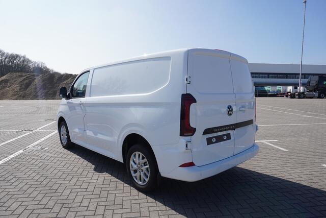 Volkswagen TRANSPORTER 2.0 TDI L1H1 30 Bulli 2.0 TDI L1H1 30 Bulli 170 pk 8-Traps Automaat, LED koplampen, Climatronic, PDV V + A, Achteruitrijcamera