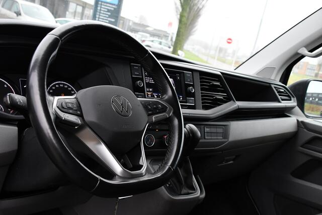 Volkswagen TRANSPORTER 2.0 TDI L2H1 30 Highline PB Edition Adaptieve Cruise, Carplay, LED, 150PK, Automaat, Sensoren, Multimedia, UNIEK!