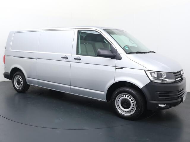 Volkswagen TRANSPORTER 2.0 TDI L2H1 Comfortline Executive+ | 102 PK | Comfortstoel + Bijrijdersbank | Navigatiesysteem Apple Carplay/Android Auto DAB+ Lederen MF-Stuurwiel | Voorruit Verwarming | Parkeersensoren Achter | Laadruimte Betimmering