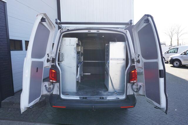 Volkswagen TRANSPORTER 2.0 TDI L2 110PK 2 schuifdeuren EURO 6 - Airco - Navi - Cruise - ¤15.900,- Excl.
