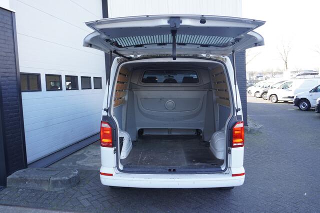 Volkswagen TRANSPORTER 2.0 TDI L2 Dubbele Cabine EURO 6 - Airco - Cruise - PDC - ¤ 18.950,- Excl.