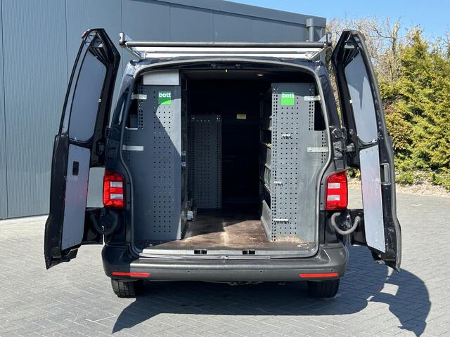 Volkswagen TRANSPORTER 2.0 TDI 102 PK / L2H1 / 1e EIG. / BOTT INRICHTING / IMPERIAAL / AIRCO / CRUISE / NAVI