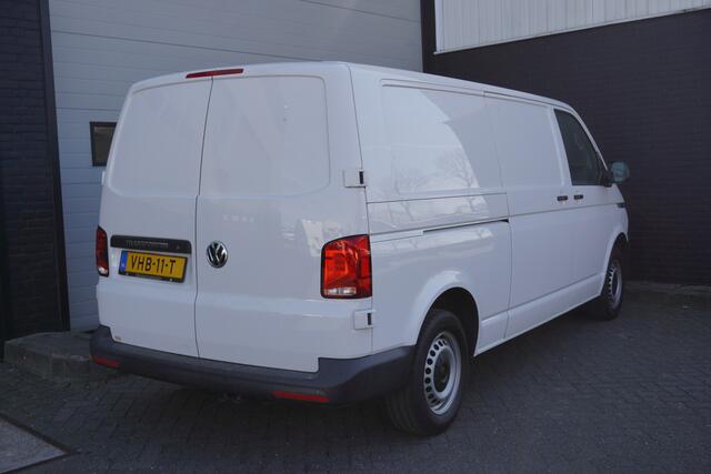 Volkswagen TRANSPORTER 2.0 TDI 150PK L2 2x Schuifdeur EURO 6 - Airco - Navi - Cruise - ¤ 17.900,- Excl.