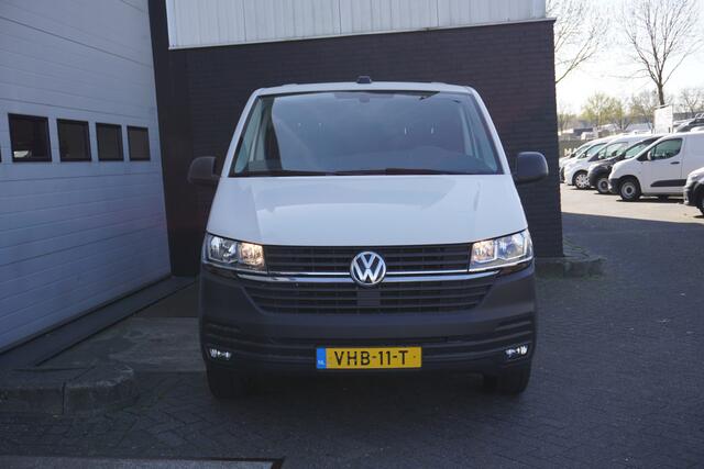 Volkswagen TRANSPORTER 2.0 TDI 150PK L2 2x Schuifdeur EURO 6 - Airco - Navi - Cruise - ¤ 17.900,- Excl.