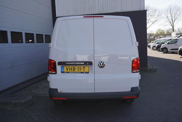 Volkswagen TRANSPORTER 2.0 TDI 150PK L2 2x Schuifdeur EURO 6 - Airco - Navi - Cruise - ¤ 17.900,- Excl.