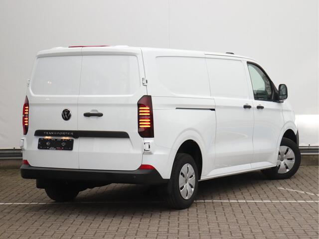 Volkswagen TRANSPORTER 2.0 TDI L2H1 150pk Automaat | BPM-vrij | Achterdeuren | Camera | Cruise control |