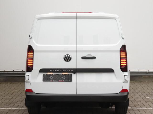 Volkswagen TRANSPORTER 2.0 TDI L2H1 150pk Automaat | BPM-vrij | Achterdeuren | Camera | Cruise control |