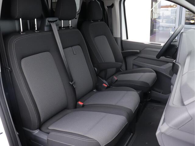Volkswagen TRANSPORTER 2.0 TDI L1H1 28 150pk Automaat | Trekhaak | Camera | App-Connect | Laadvloer | Cruise Control | Parkeersensoren | Bijrijdersbank |