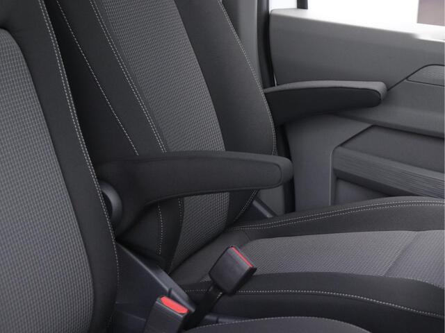 Volkswagen TRANSPORTER 2.0 TDI L1H1 28 150pk Automaat | Trekhaak | Camera | App-Connect | Laadvloer | Cruise Control | Parkeersensoren | Bijrijdersbank |