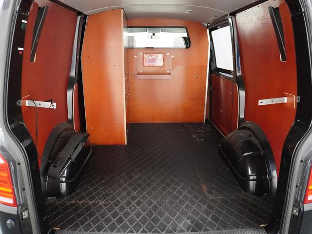 Volkswagen TRANSPORTER 2.0TDI 150PK Autom. Highline Leder Navi Pdc Voorruitverwarming Cruise Control Regen/Lichtsensor Lmv 2X Schuifdeur Rubbervloer Wandbetimmering Sidebars Achterklep 1e Eigenaar Euro 6