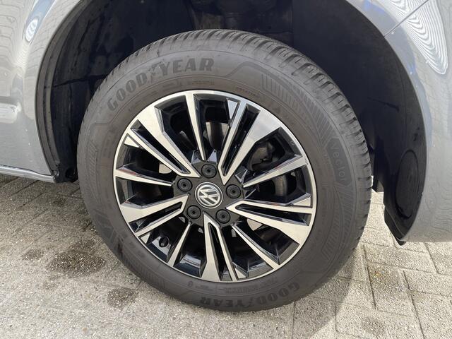 Volkswagen TRANSPORTER 2.0 TDI 150pk DSG automaat L2H1 30 DC Bulli 5 persoons / vaste prijs rijklaar ¤ 35.950 ex btw / lease vanaf ¤ 643 / airco / cruise / navi / camera / leer / dubbele schuifdeur / achterdeuren !