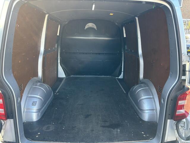 Volkswagen TRANSPORTER 2.0 TDI L1H1 Automaat Highline 2x Schuifdeur / Trekhaak / Camera
