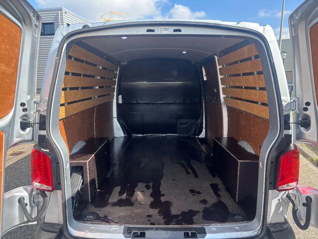 Volkswagen TRANSPORTER 2.0TDI L2H1 Airco Trekhaak EURO 6 82800KM