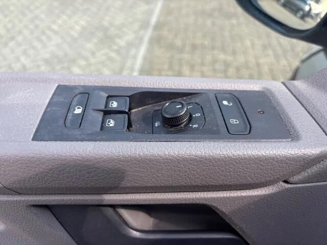 Volkswagen TRANSPORTER 2.0TDI L2H1 Airco Trekhaak EURO 6 82800KM