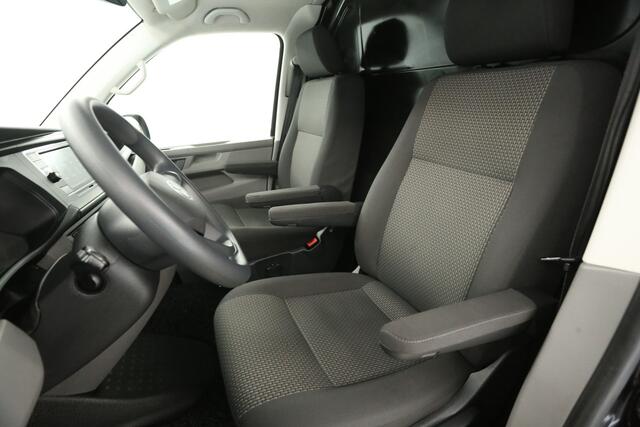 Volkswagen TRANSPORTER 2.0 TDI L2H1 150PK DSG Automaat Airco Cruise Carplay PDC Elektrpakket Trekhaak