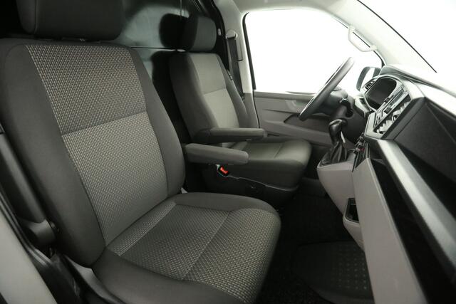 Volkswagen TRANSPORTER 2.0 TDI L2H1 150PK DSG Automaat Airco Cruise Carplay PDC Elektrpakket Trekhaak