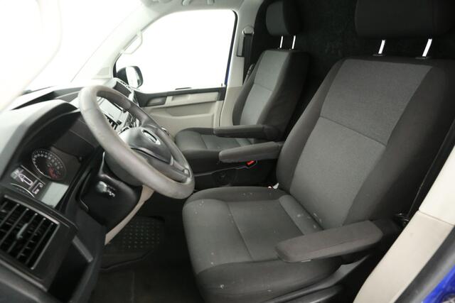Volkswagen TRANSPORTER 2.0 TDI L2H1 140PK Glasauto Glasresteel Airco Cruise Carplay Navigatie Imperiaal Trekhaak