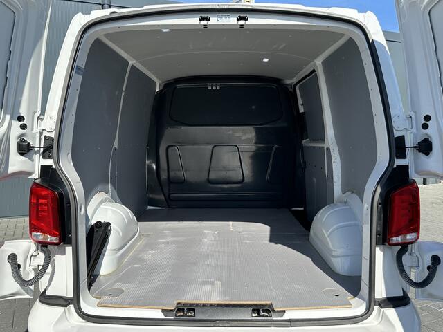 Volkswagen TRANSPORTER 2.0 TDI / L1H1 / BULLI / TREKHAAK / VIRTUAL / SOFTCLOSE / CAMERA / ADAPTIVE CRUISE / CARPLAY