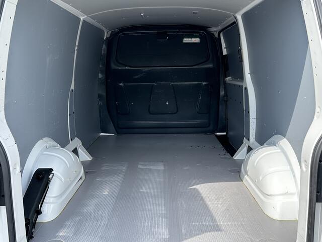 Volkswagen TRANSPORTER 2.0 TDI HIGHLINE+ / L2H1 / TREKHAAK / NAVI / CRUISE / AIRCO / PDC / APPLE CARPLAY / ANDROID