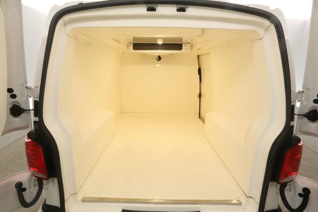 Volkswagen TRANSPORTER 2.0 TDI L1H1 140PK Koelwagen Airco Camera Carplay Koelauto 3 Persoons Elektrpakket Koeling