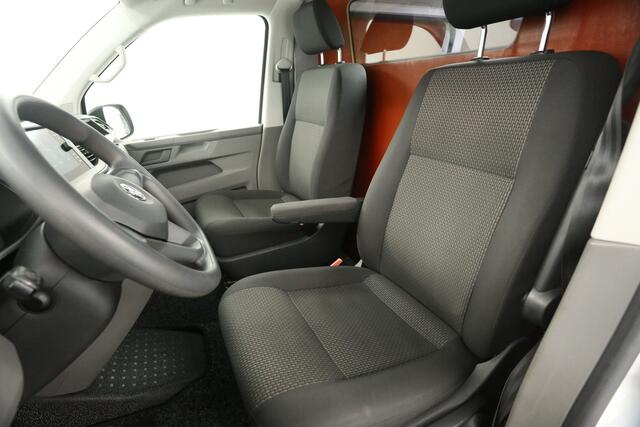 Volkswagen TRANSPORTER 2.0 TDI L2H1 150PK DSG Automaat Airco Cruise Carplay Navigatie Parkeersensoren
