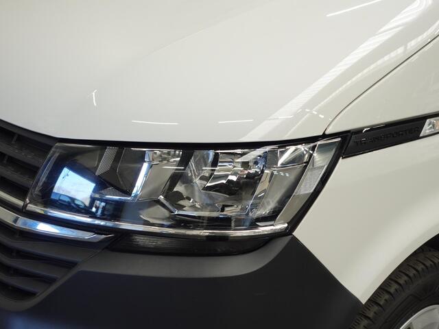 Volkswagen TRANSPORTER 2.0 TDI L2H1 102pk Airco Cruisecontrol Navigatie Apple Carplay parkeersensoren