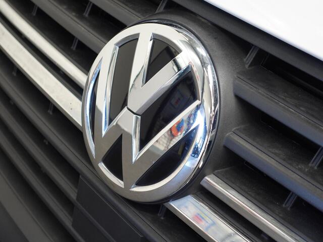 Volkswagen TRANSPORTER 2.0 TDI L2H1 102pk Airco Cruisecontrol Navigatie Apple Carplay parkeersensoren