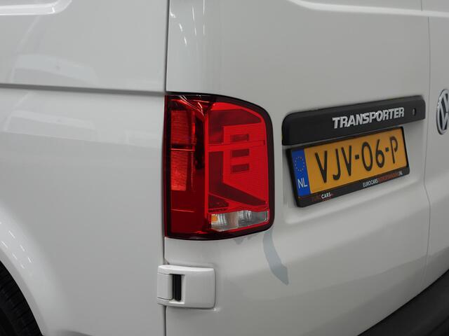 Volkswagen TRANSPORTER 2.0 TDI L2H1 102pk Airco Cruisecontrol Navigatie Apple Carplay parkeersensoren
