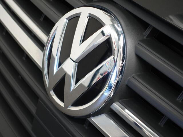 Volkswagen TRANSPORTER 2.0 TDI 110pk L1H1 Navigatie Apple Carplay/ Android auto Cruise control Trekhaak Imperiaal Airco Euro6